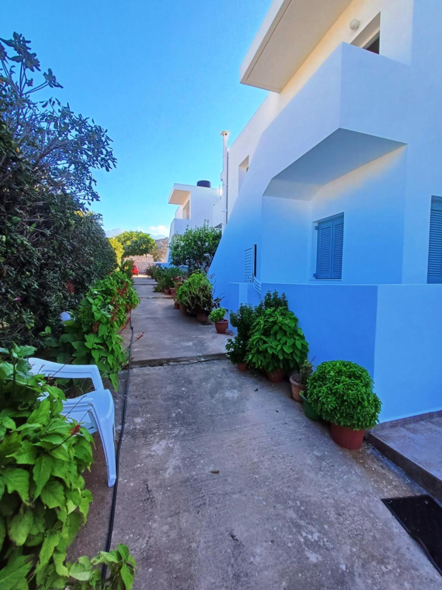 Nautilus Apartments Sisi Exterior photo